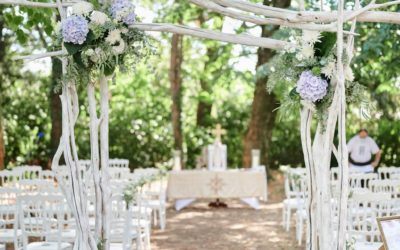 a chic and rural wedding ceremony at Chateau Chavagnac