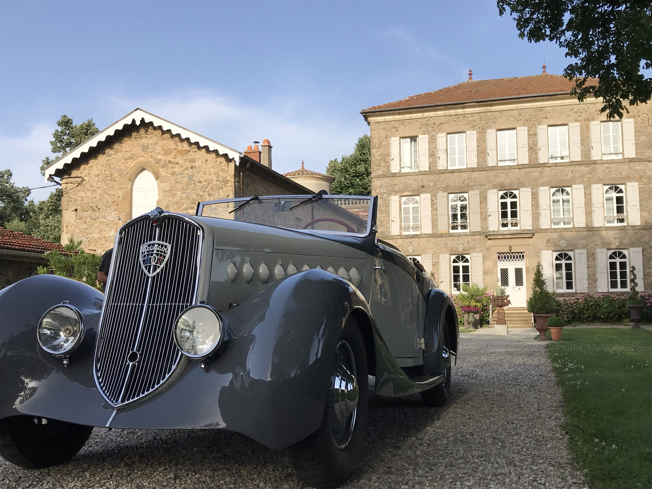 ambiance champetre et chic pour une soirée inoubliable au chateau Chavagnac